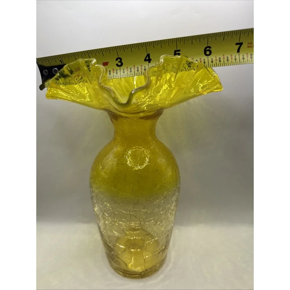 Blenko style hand blown yellow‎ art glass vase with a ruffled rim GLOWS RED